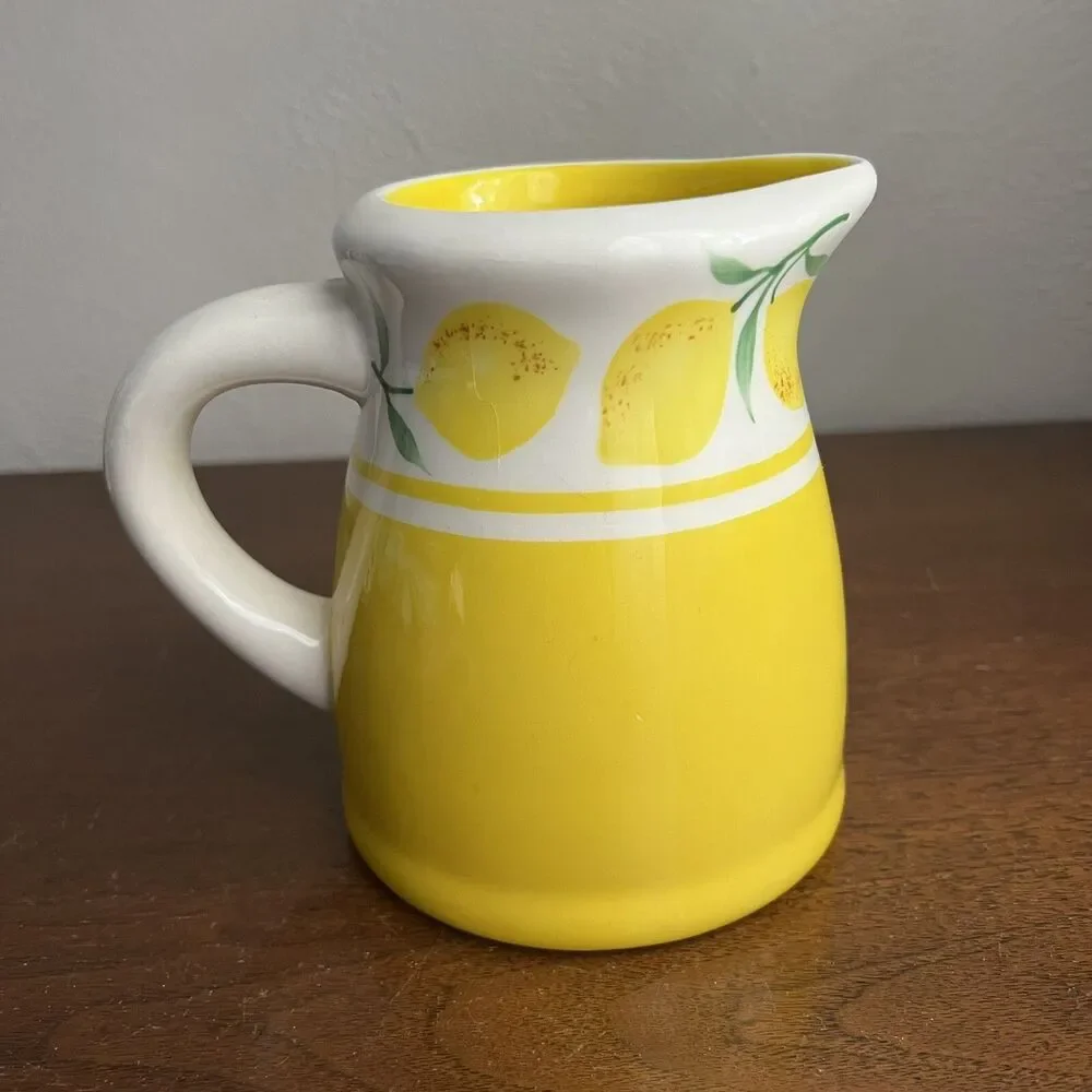 Terramoto Ceramic Lemon Pitcher Yellow White Water Juice Creamer 5.25”